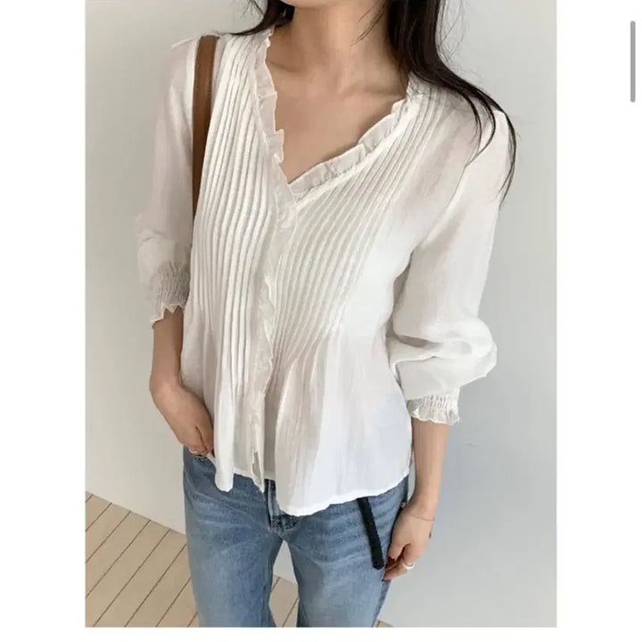 [SOLD OUT] 프릴리 세잔 핀턱 블라우스