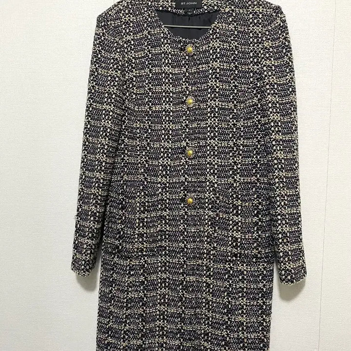 [BUNJANG] St. John Tweed Coat / 세인트존 트위드 코트