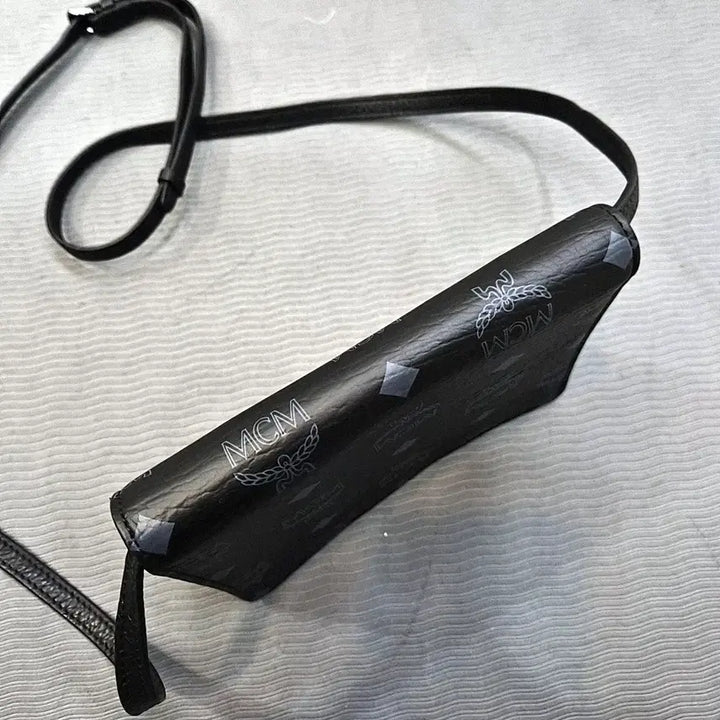 [SOLD OUT] MCM 엠씨엠 블랙 비세토스 미니 크로스백