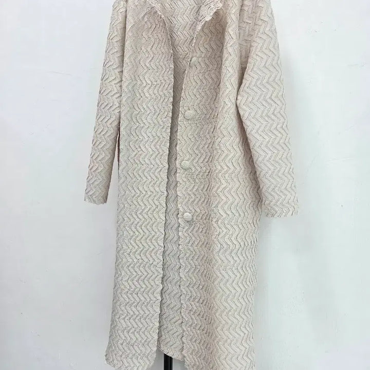 [SOLD OUT] 정품 아이보리 펀칭 롱 가디건