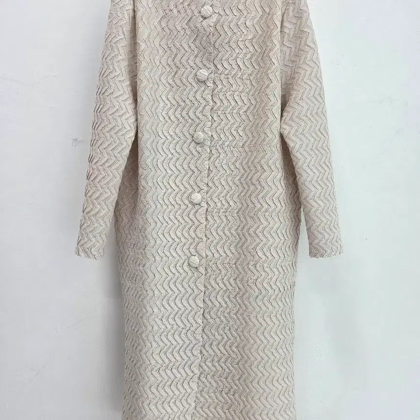[SOLD OUT] 정품 아이보리 펀칭 롱 가디건
