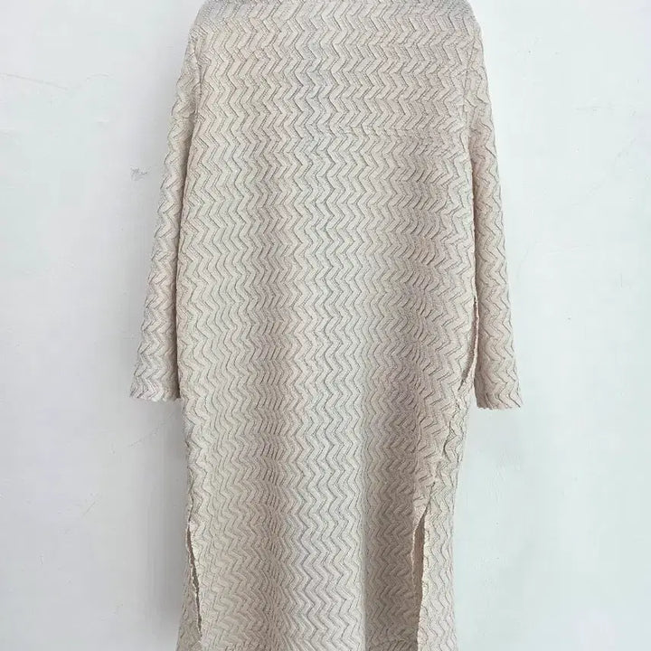 [SOLD OUT] 정품 아이보리 펀칭 롱 가디건