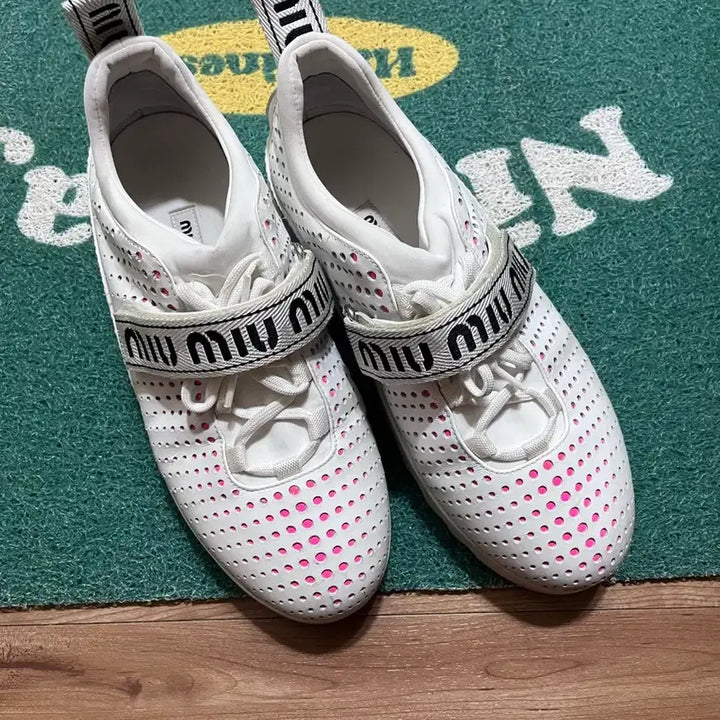 [BUNJANG] Miu Miu Sneakers / 미우미우 정품 스니커즈