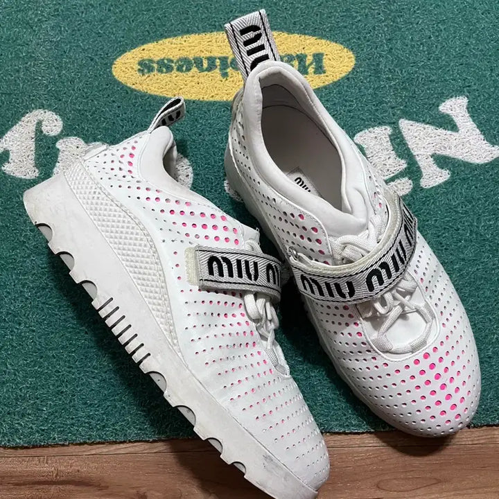 [BUNJANG] Miu Miu Sneakers / 미우미우 정품 스니커즈
