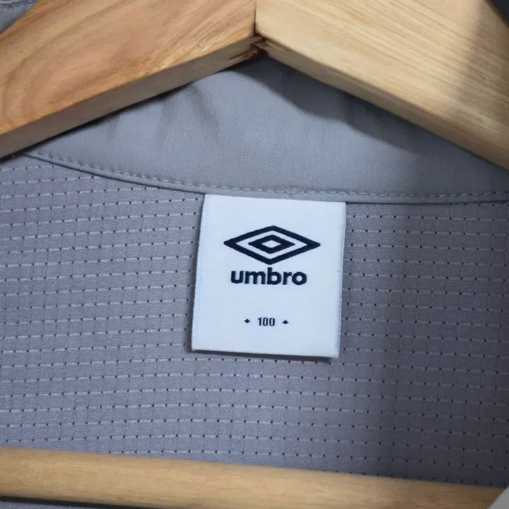 [BUNJANG] Umbro Half-Zip Anorak Nylon Jacket / 엄브로 나일론 반집업 아노락 100
