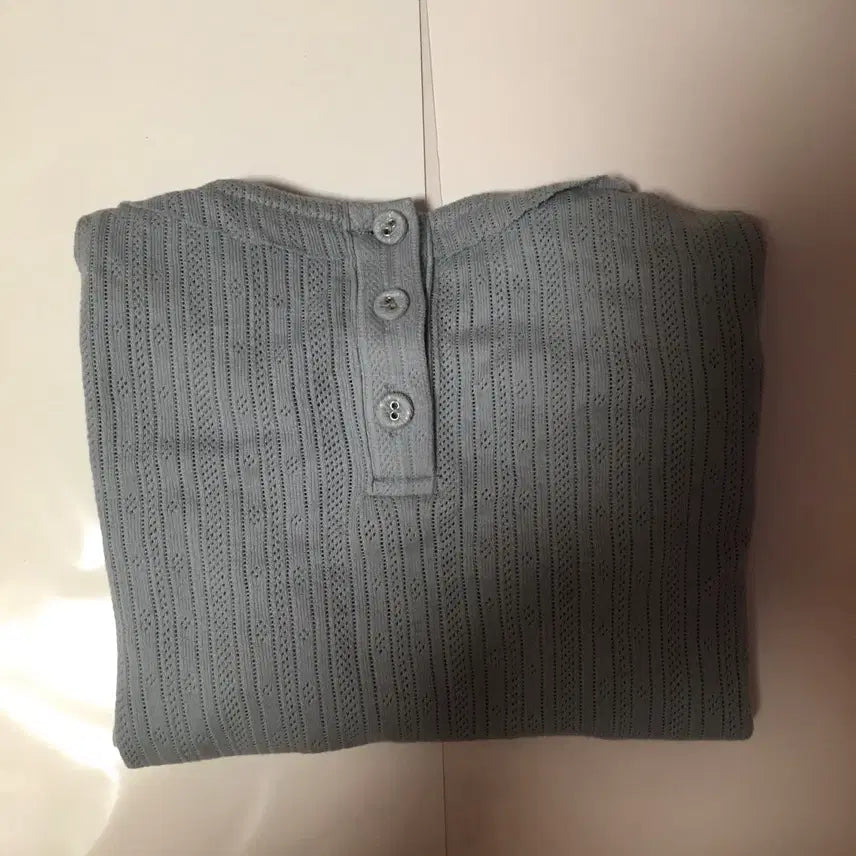 [BUNJANG] Hallomium Sky Blue Knit Top Size 1 / 할로미늄 스카이 블루 니트 탑 사이즈1