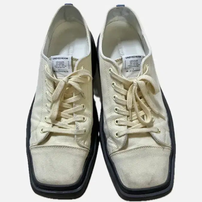 [SOLD OUT] UNDYEDROOM 캔버스 스니커즈