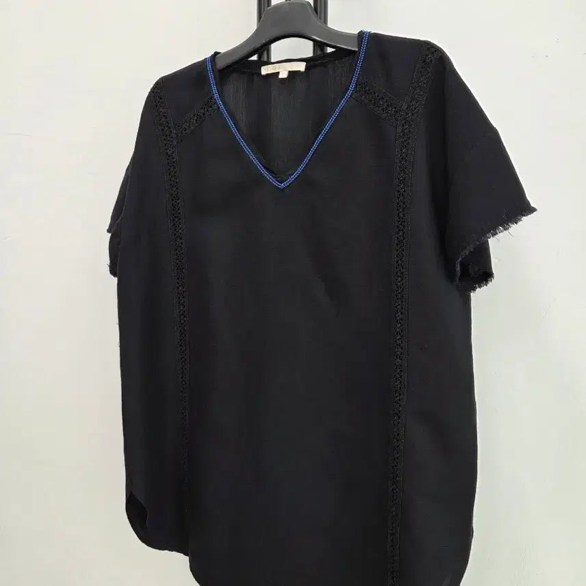 [BUNJANG] MAJE V-neck Short Sleeve Blouse / 정품 마쥬 MAJE 브이넥 반팔 블라우스
