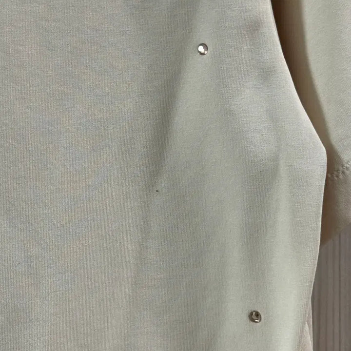 [BUNJANG] TIME Swarovski Crystal Embellished T-Shirt / 한섬) TIME 타임 스와로브스키 크리스탈 장식 티셔츠