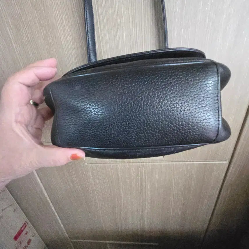 [BUNJANG] MCM Black Leather Shoulder Bag / MCM 블랙 레더 숄더백 크로스백
