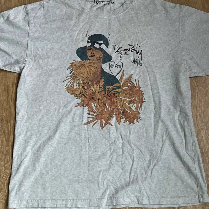 [BUNJANG] Brat Hand-painted T-shirt L / Brat fat lips 핸드페인팅 티셔츠 L