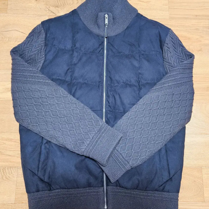 [SOLD OUT] 파렌하이트 스웨이드 니트 소매 패딩 네이비 110