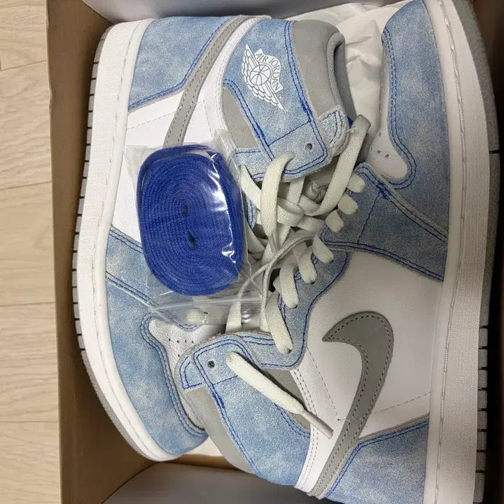 [BUNJANG] Nike Jordan 1 High OG Hyper Royal Sneakers / 조던1 하이 og 하이퍼로얄
