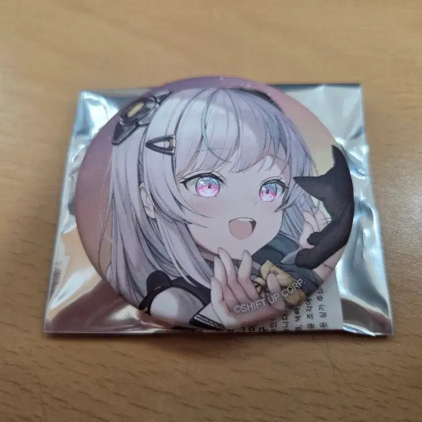[BUNJANG] Nikke: Goddess of Victory Admi Bust Can Badge / 니케 애드미 버스트 캔뱃지 판매/교환합니다
