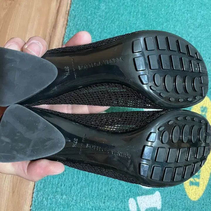 [BUNJANG] 보테가 베네타 정품 아토믹 블랙 메쉬 펌프스 / 보테가 베네타 정품 아토믹 블랙 메쉬 펌프스