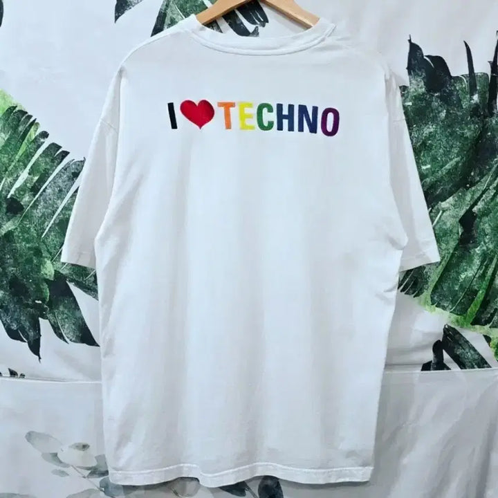 [BUNJANG] Balenciaga Graphic Oversized Short Sleeve T-Shirt (White) / 발렌시아가 그래픽 반팔오버핏 티셔츠 (화이트 )