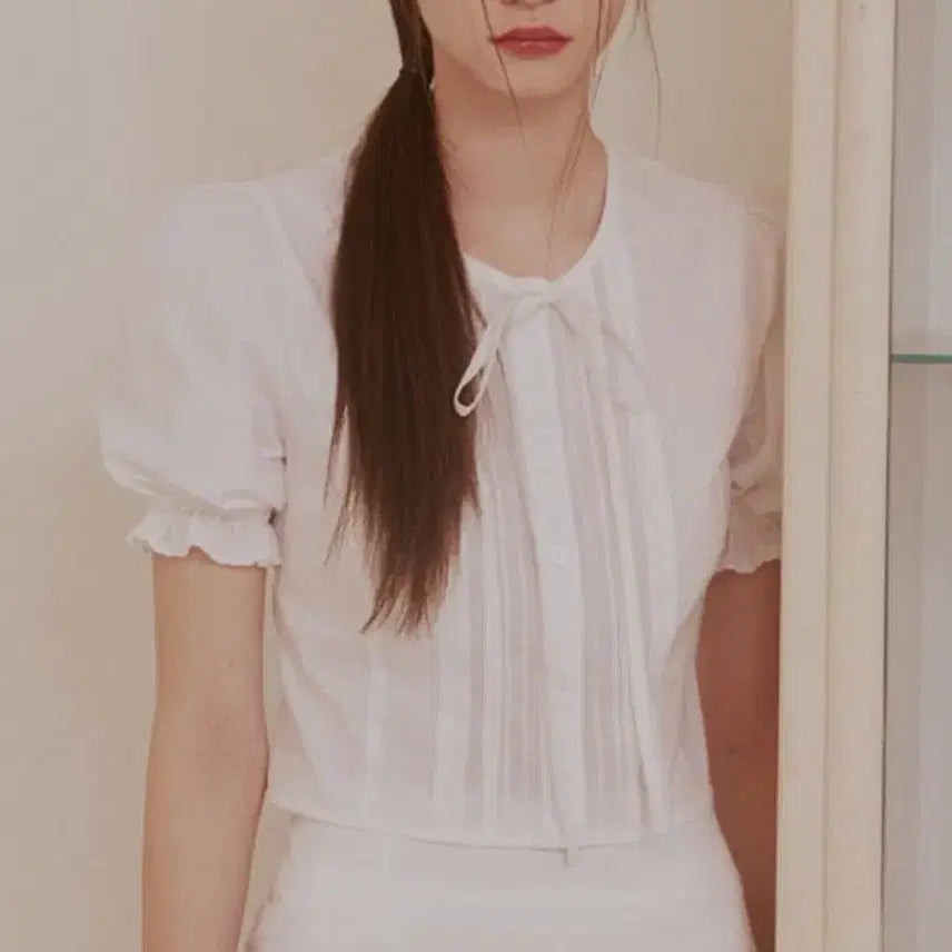 [BUNJANG] [품절/새상품] 낫유어로즈 벨 블라우스 아이보리 (청순 페미닌) / [품절/새상품] 낫유어로즈 벨 블라우스 아이보리 (청순 페미닌)