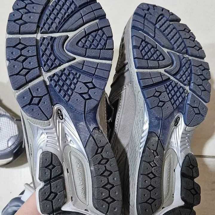 [BUNJANG] New Balance 1906R Charcoal Gray Sneakers / 택포) 뉴발란스 1906R 챠콜그레이 220사이즈