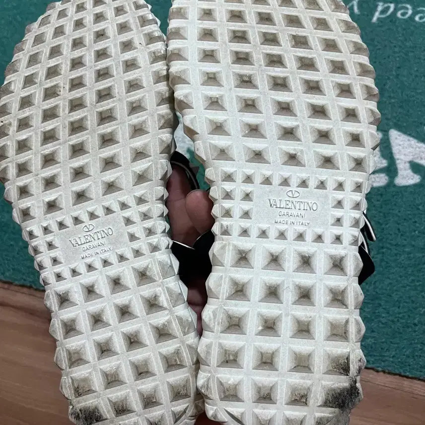 [BUNJANG] Valentino Rockstud Leather Sandals / 발렌티노 정품 락스터드 레더 샌들