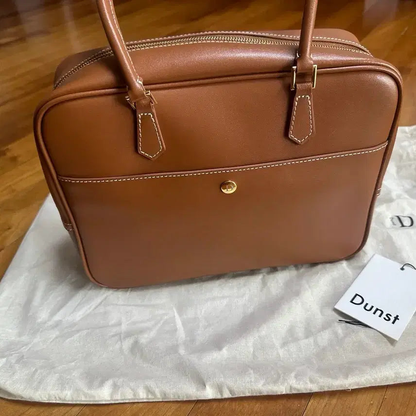 [SOLD OUT] 던스트 클래식 28 레더백 TAN