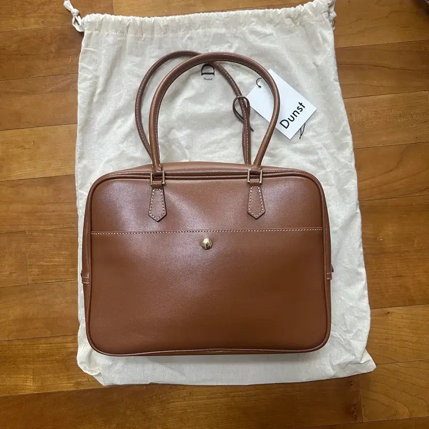 [SOLD OUT] 던스트 클래식 28 레더백 TAN