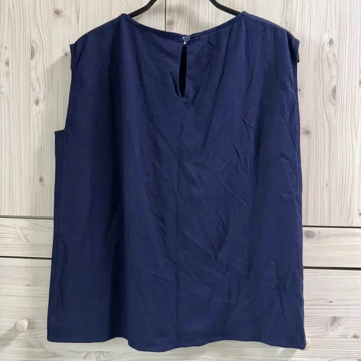 [BUNJANG] LATT Navy Linen Sleeveless Blouse / LATT 네이비 린넨 민소매 블라우스