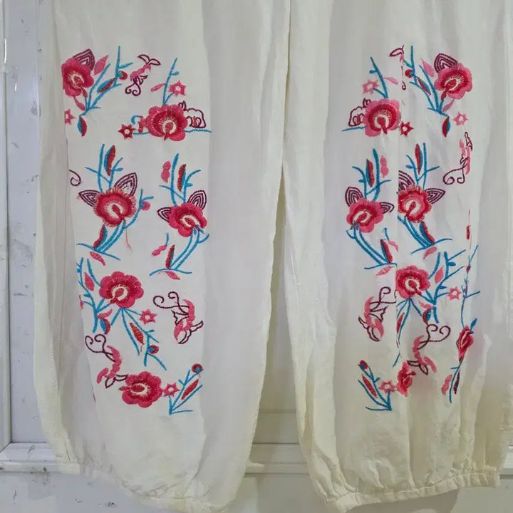 [BUNJANG] Yeoma Linen Embroidered Wide Leg Pants / 여마  린넨 시원한  고급스러운 자수 베기통바지  30까지