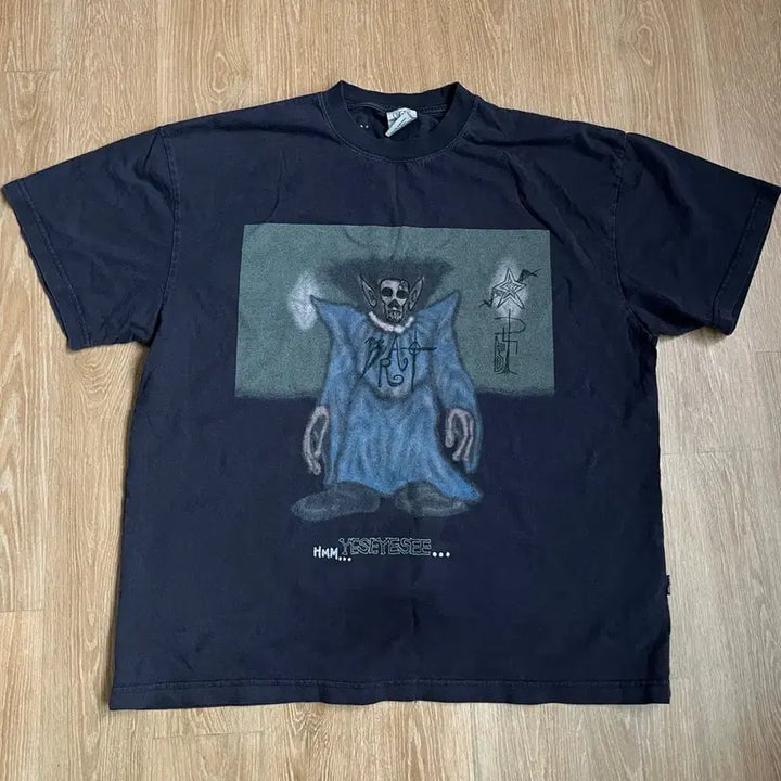 [BUNJANG] Brat Hand-Painted T-shirt / Brat fat lips 핸드페인팅 티셔츠