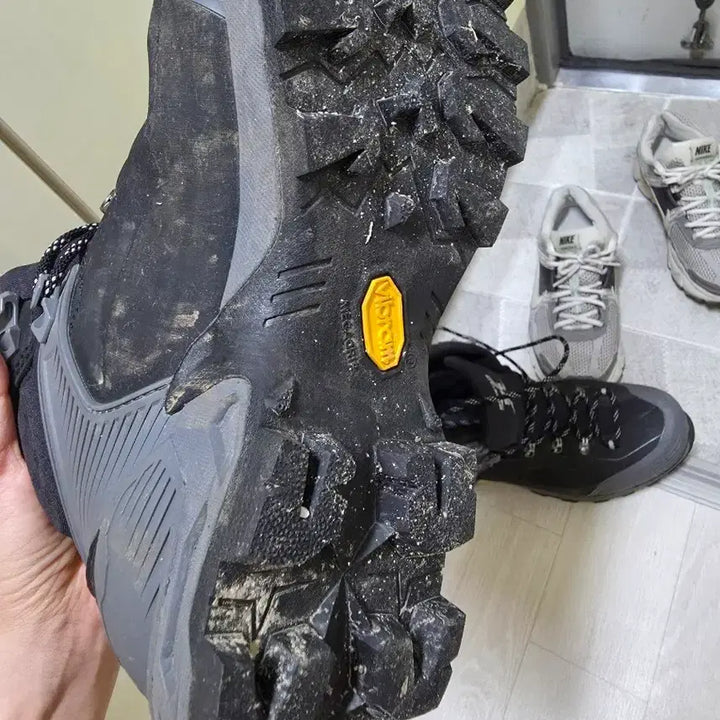 [BUNJANG] Kolon Mountain 576 Hiking Boots 265mm / 코오롱 마운틴576 중등산화 265mm 팝니다