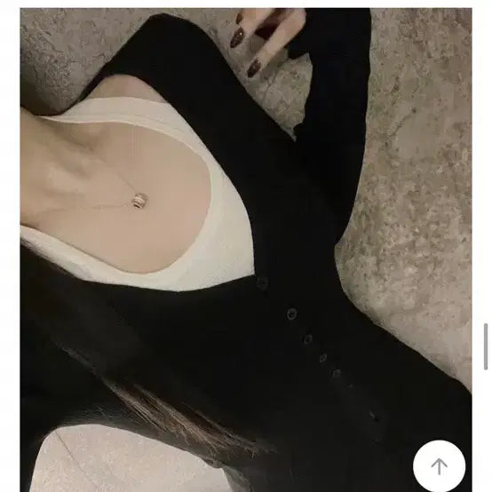[BUNJANG] Color Block Halter Knit Top / 배색 홀터 니트 블랙