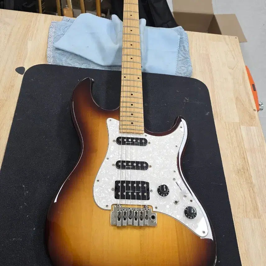 [SOLD OUT] 데임 Dame Saint T250 ssh 입문용 스트라토캐스터 + 앰프