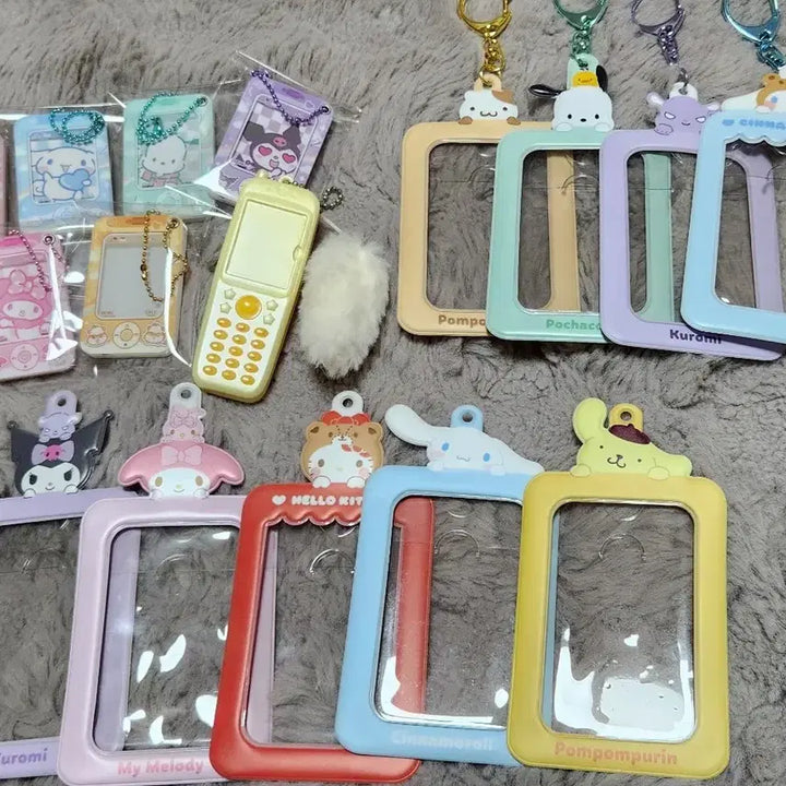 [SOLD OUT] (하자 다수 확인) 산리오 아크릴 증사홀더, 피쳐폰 코갸루 포카홀더 일괄