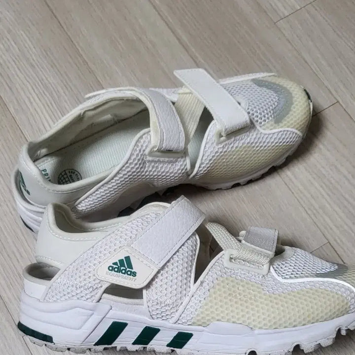 [SOLD OUT] 아디다스 이큅먼트 93 샌들 클라우드 화이트 265