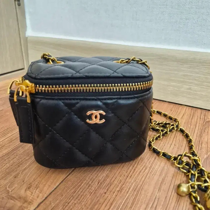 [BUNJANG] Black Quilted Chain Mini Bag / 블랙 퀼팅 체인 미니백