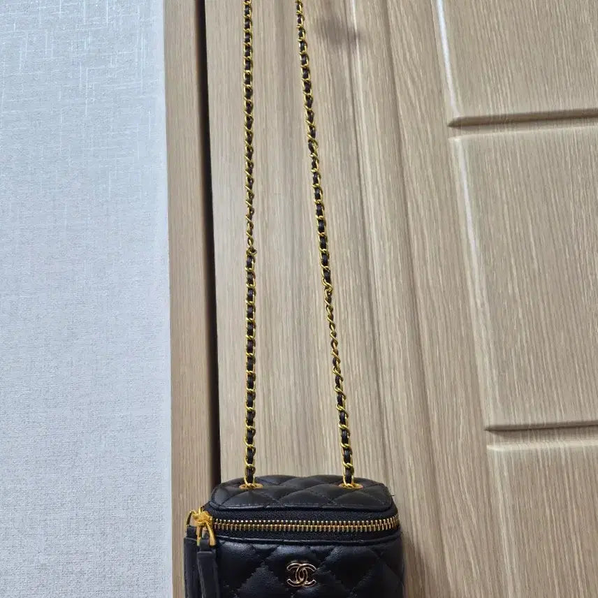 [BUNJANG] Black Quilted Chain Mini Bag / 블랙 퀼팅 체인 미니백
