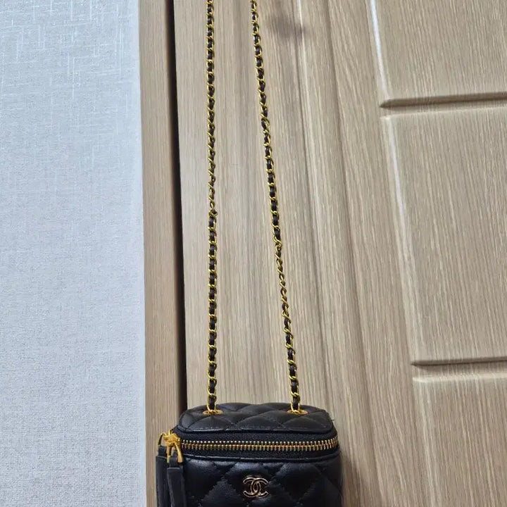 [BUNJANG] Black Quilted Chain Mini Bag / 블랙 퀼팅 체인 미니백