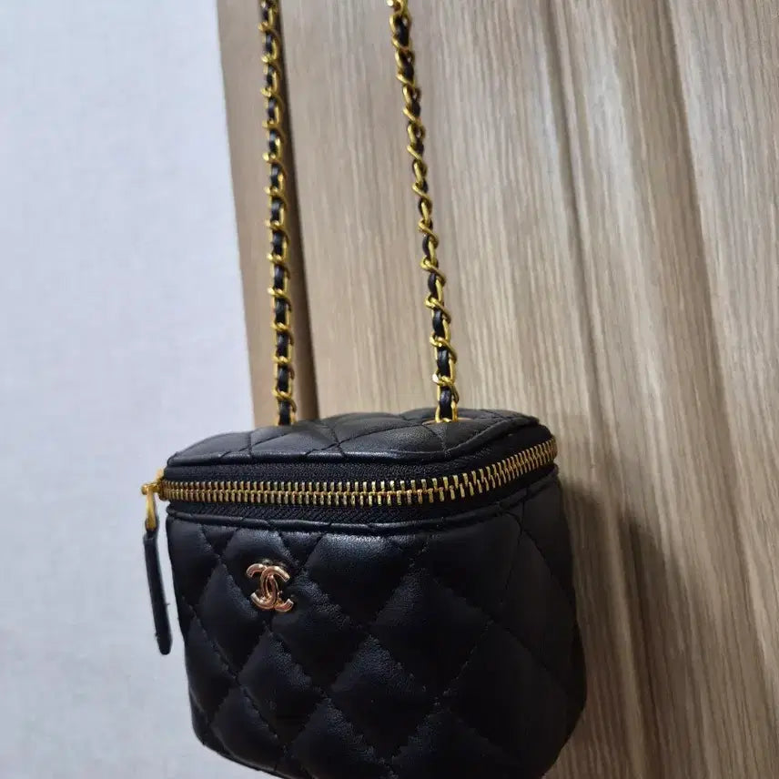 [BUNJANG] Black Quilted Chain Mini Bag / 블랙 퀼팅 체인 미니백