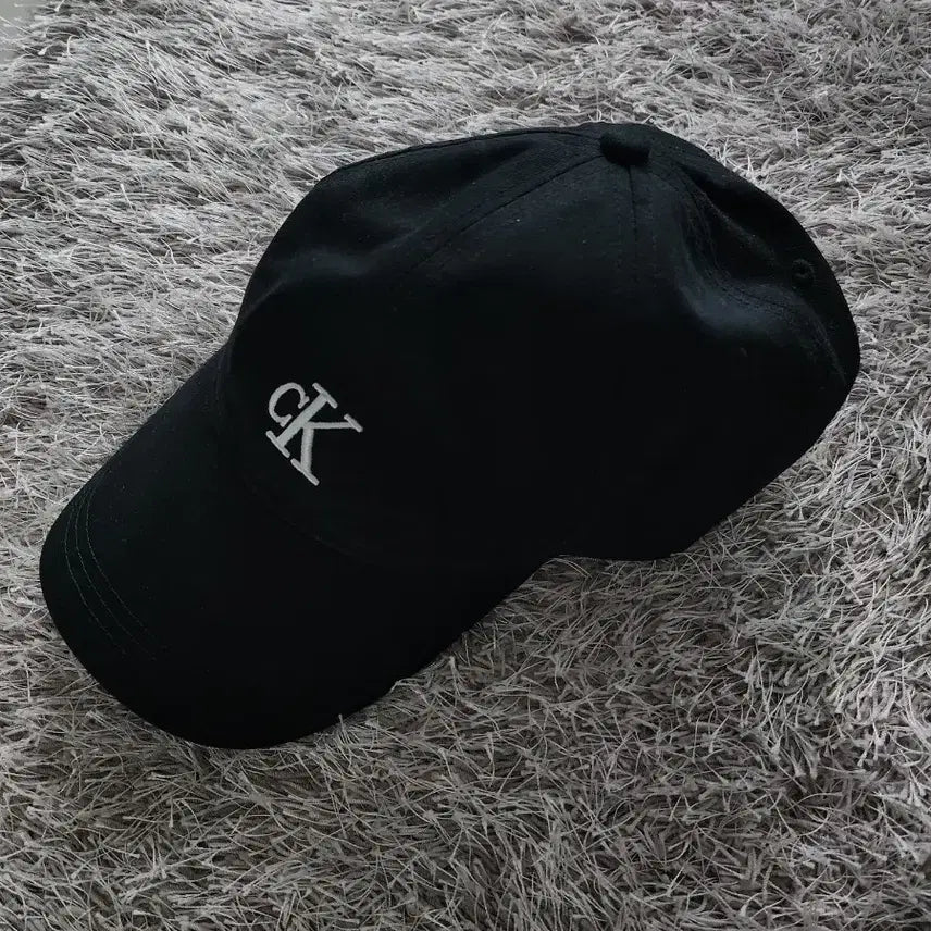 [BUNJANG] Calvin Klein CK Black Ball Cap / 캘빈클라인 CK 블랙 볼캡