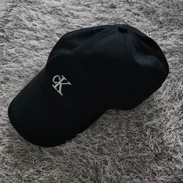 [BUNJANG] Calvin Klein CK Black Ball Cap / 캘빈클라인 CK 블랙 볼캡