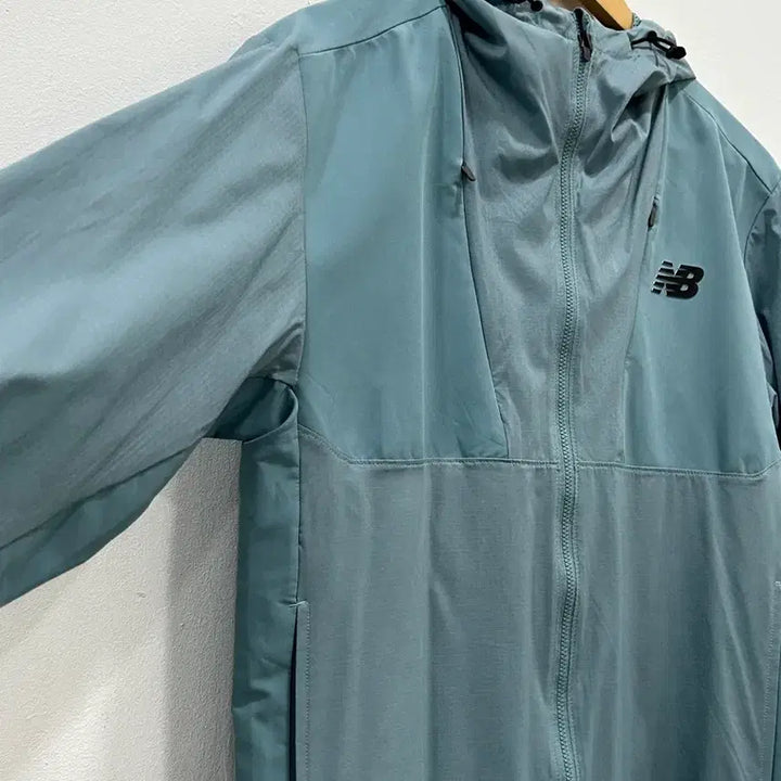 [SOLD OUT] [90] 뉴발란스 경량 후드 바람막이 자켓 S 민트