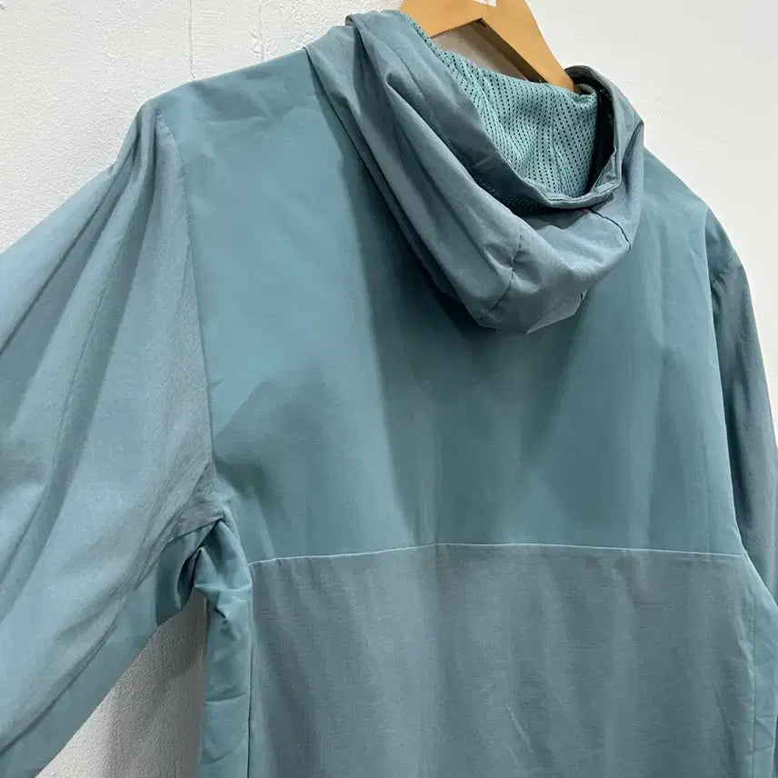 [SOLD OUT] [90] 뉴발란스 경량 후드 바람막이 자켓 S 민트