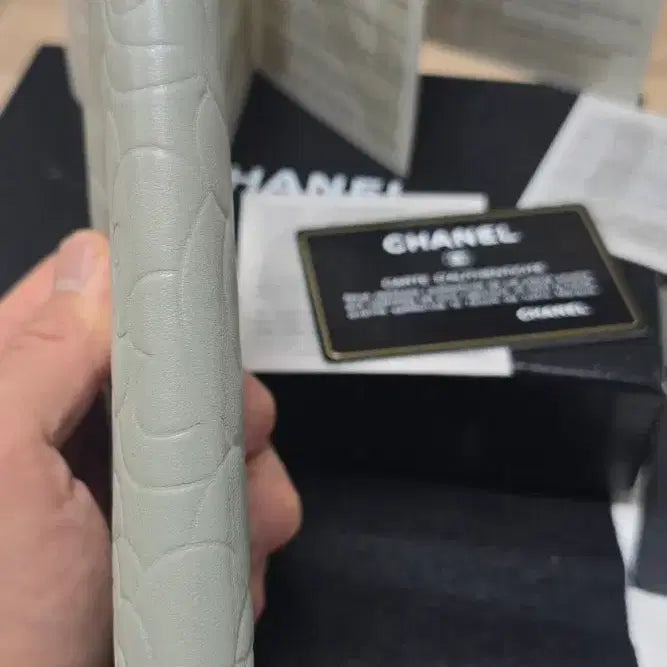 [SOLD OUT] 샤넬 까멜리아 램스킨 장지갑