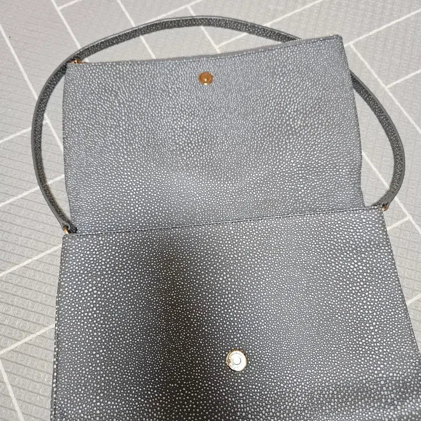 [BUNJANG] Couronne Gray Shoulder Bag / 쿠론 COURONNE 가방 그레이 숄더백