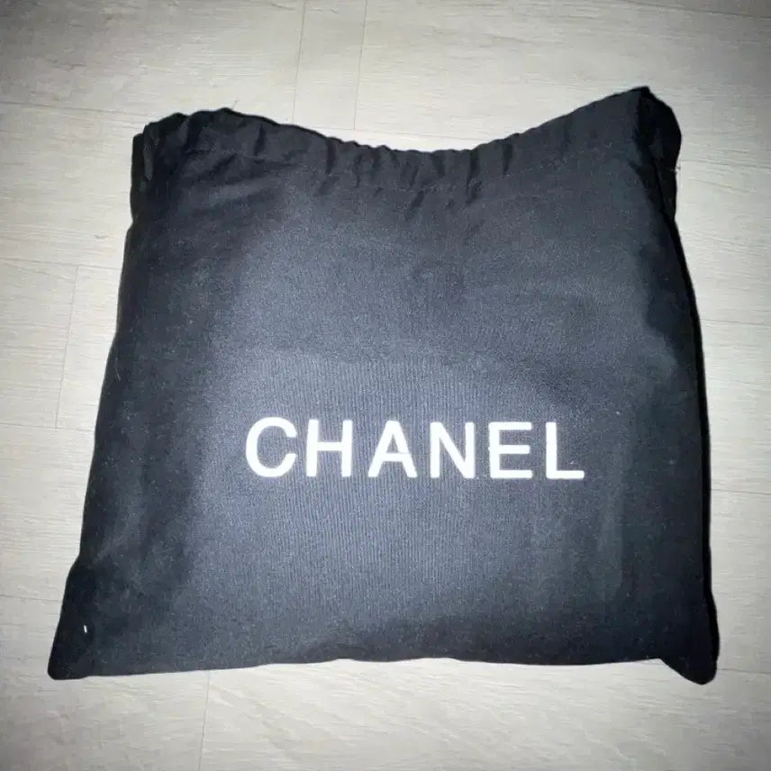 [BUNJANG] Chanel Quilted Chain Shoulder Bag / 샤넬 퀄팅 체인 숄더백