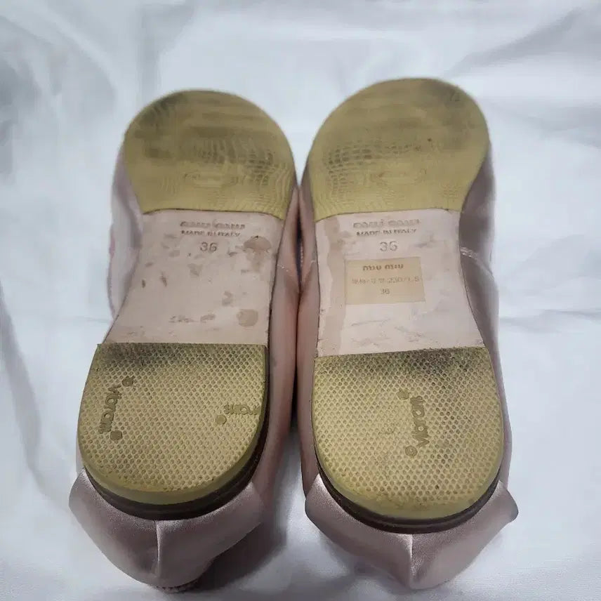 [SOLD OUT] 미우미우 발레리나 플랫 슈즈 36 ss급