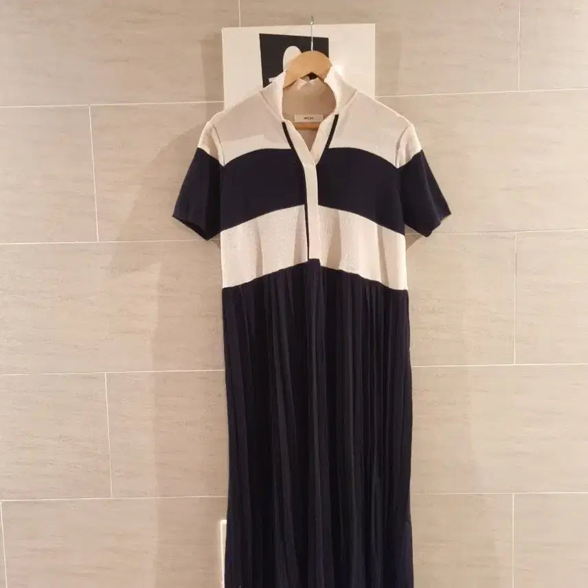 [BUNJANG] 앤유 Two-Tone Pleated Long Dress / 블랙.아이보리투톤~앤유 플리츠 원핏
