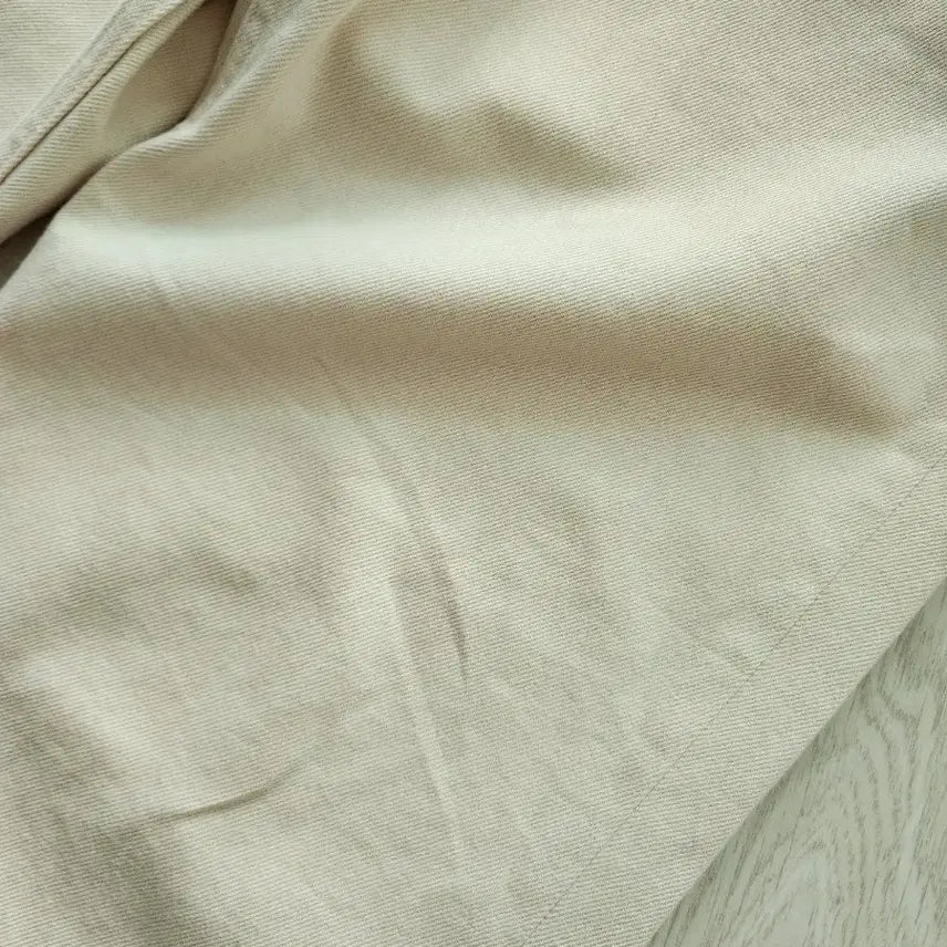 [BUNJANG] Uniqlo Ivory Wide Denim Pants / 유니클로. 아이보리색 와이드 데님 팬츠