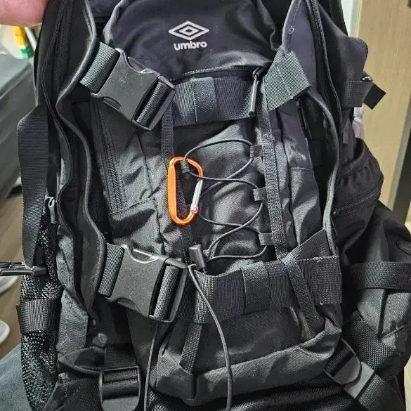 [BUNJANG] Umbro Black Backpack / 엄브로 블랙 백팩
