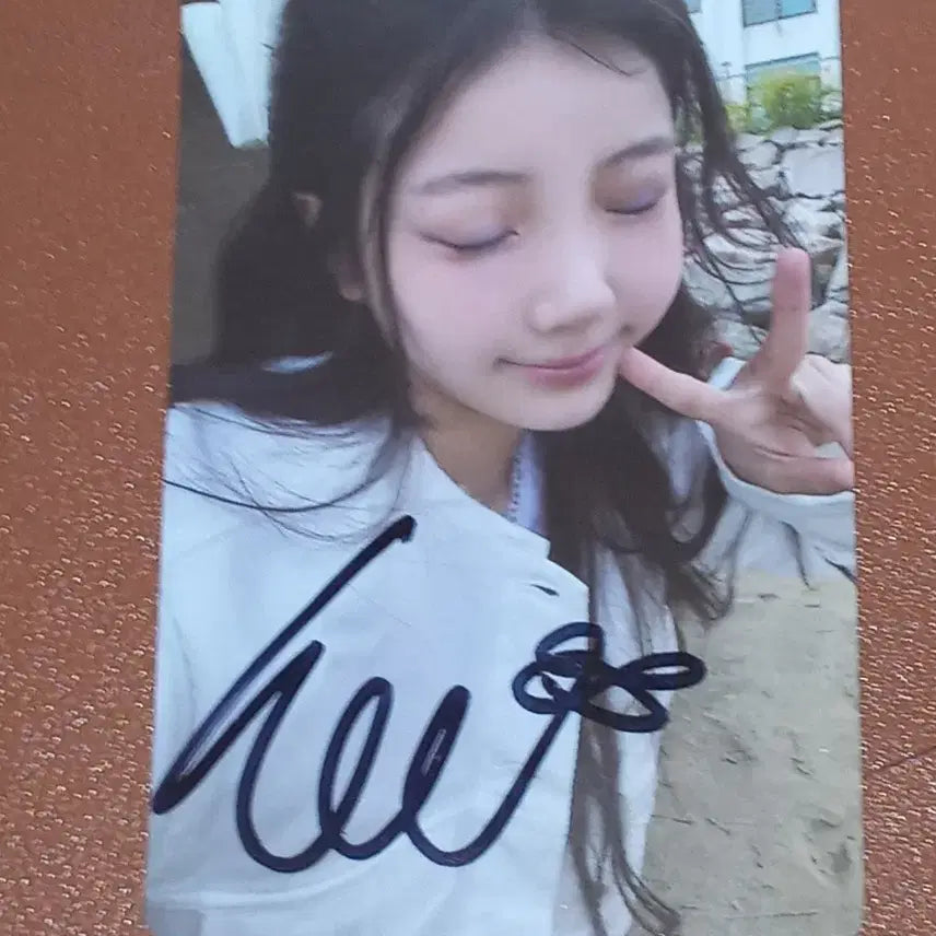 [BUNJANG] ILLIT Wonhee Signed Photocard / 급처)아일릿 원희 친필 싸인 포카