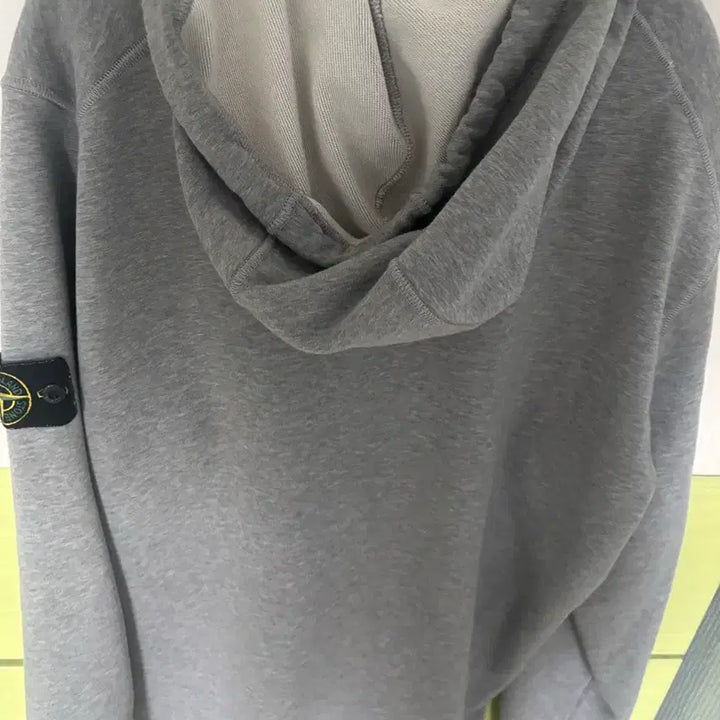[SOLD OUT] 새상품급 스톤아일랜드 후드집업